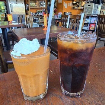 Yum Yum Thai - Thai Tea Slushy and Thai Iced Tea with lime juice - Thai Near Me - Shoreline, Washington Yum Yum Thai - Thai Tea Slushy and Thai Iced Tea with lime juice - Thai Near Me - Shoreline, Washington