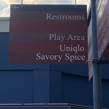 Alderwood - No Play Area for kids anymore - Shopping Centers Near Me - Lynnwood, Washington