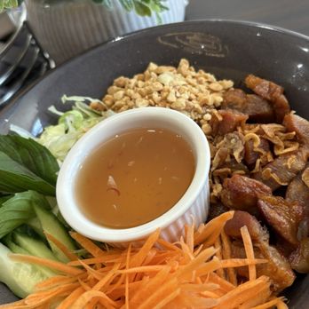 Lion House Cafe - Noodle Bowl with pork... it also comes with chicken - Bubble Tea Near Me - New London, Connecticut Lion House Cafe - Noodle Bowl with pork... it also comes with chicken - Bubble Tea Near Me - New London, Connecticut