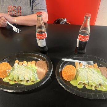 Ke'Flauta - Flautas with your rice and beans - Mexican Near Me - El Paso, Texas Ke'Flauta - Flautas with your rice and beans - Mexican Near Me - El Paso, Texas