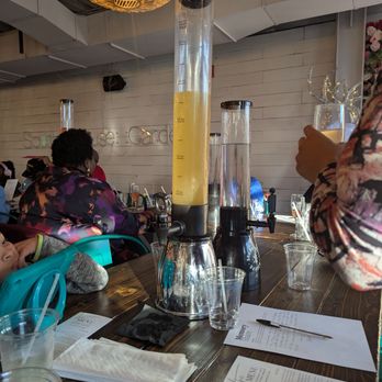 South House Garden - Pineapple mimosa tower - Pizza Near Me - Gaithersburg, Maryland South House Garden - Pineapple mimosa tower - Pizza Near Me - Gaithersburg, Maryland