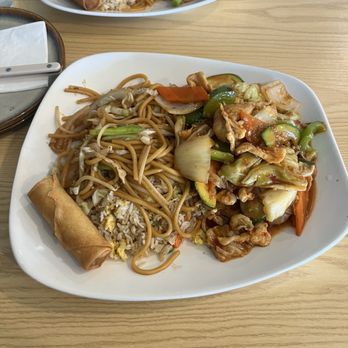 Hidden Dumpling House - Landpark - Chinese Near Me - Sacramento, California
