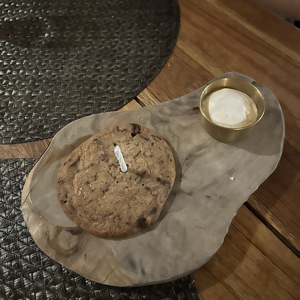 BeachLife Grotto - Cookie and cream - Seafood Near Me - Redondo Beach, California BeachLife Grotto - Cookie and cream - Seafood Near Me - Redondo Beach, California