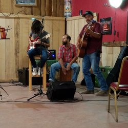 Camino Real Winery and Taproom - Awesome music!