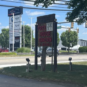 The Tree House Tavern & Bistro - Outside - New American Near Me - Warwick, Rhode Island