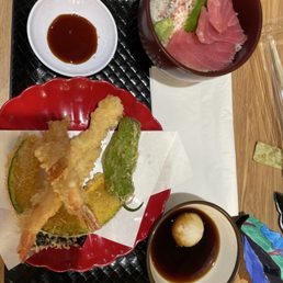 Tempura sashimi combo Tempura sashimi combo