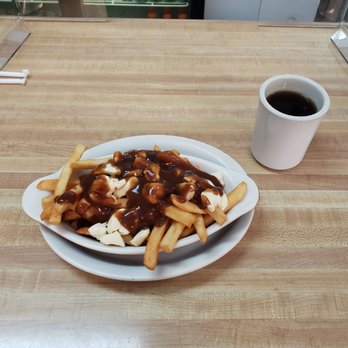 Chez Ben Diner - Diners Near Me - Manchester, Connecticut