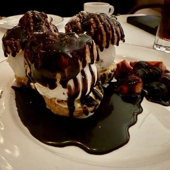 Osteria La Baia - Profiteroles - Italian Near Me - New York, New York Osteria La Baia - Profiteroles - Italian Near Me - New York, New York