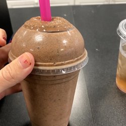 Country Roads Nutrition - Chocolate Oreo Shake