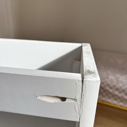 Poor workmanship in furniture from attempted full service delivery.
