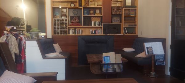 Commodore Hotel by null