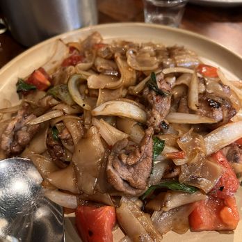 Hanuman Thai Eatery - Drunken Noodles w/ pork - Thai Near Me - Costa Mesa, California