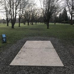 Blue Lake Disc Golf Course - Welcome to the course.