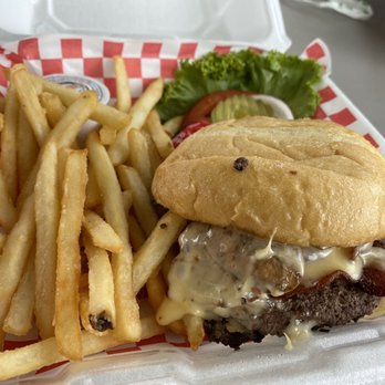 Slackers Burger Joint - Mushroom Bacon Swiss Burger - Burgers Near Me - Torrey, Utah Slackers Burger Joint - Mushroom Bacon Swiss Burger - Burgers Near Me - Torrey, Utah