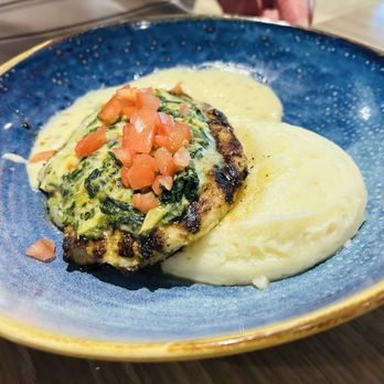Spurrier's Gridiron Grille - Spinach artichoke chicken - American Near Me - Gainesville, Florida