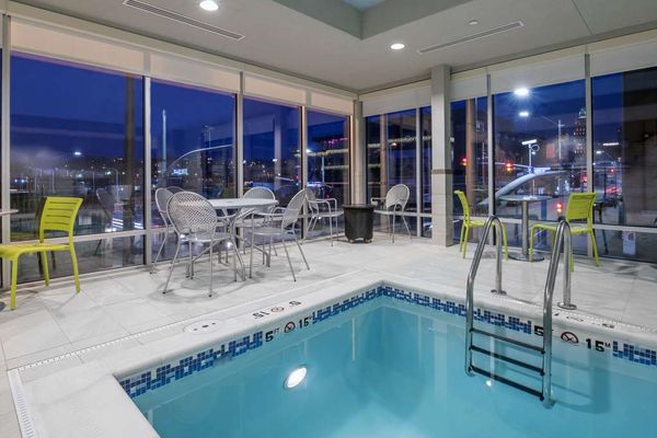 Home2 Suites Kansas City Downtown by null