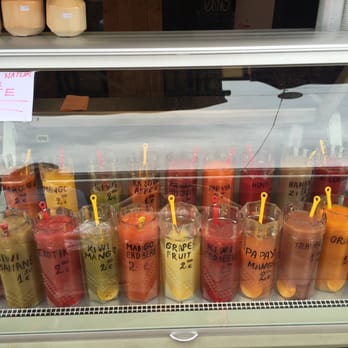 Naschmarkt - Fresh juice assortment - Public Markets Near Me - Vienna, 9