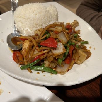 Sue's Kitchen - Pad Krapow Seafood - Thai Near Me - El Sobrante, California Sue's Kitchen - Pad Krapow Seafood - Thai Near Me - El Sobrante, California