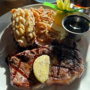 Moonraker Restaurant - New American Near Me - Pacifica, California