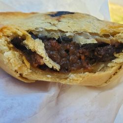 Oscar's Meat Pie Shack - Beef mushroom meat pie