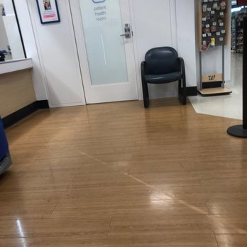 Walgreens - Waiting for my flu shot - Drugstores Near Me - Carthage, Missouri