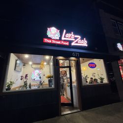 Larb Zaab - Exterior