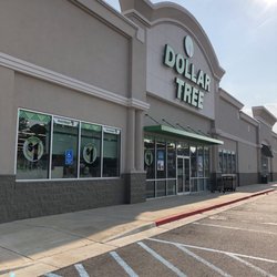 Dollar Tree - 8/25/18. Saturday evening. Exterior.