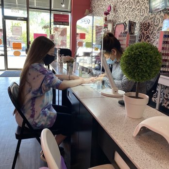 Polished Nail Bar - Nail Salons Near Me - Niles, Illinois