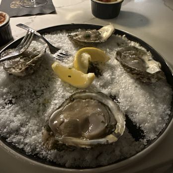 Saffron Social - Oysters - Seafood Near Me - Peoria, Illinois Saffron Social - Oysters - Seafood Near Me - Peoria, Illinois