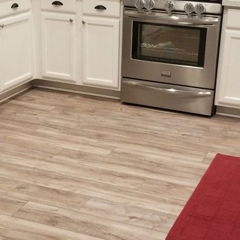 Beck's Floor Installations - Kitchen, luxury vinyl - Flooring Near Me