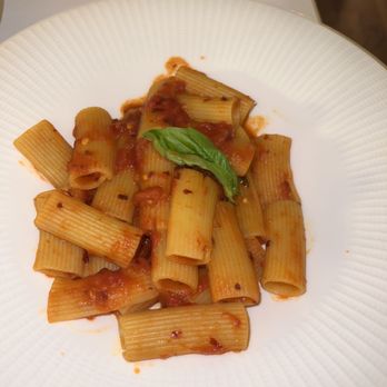 Trattoria Dell'Arte - This was suppose to be their vodka sauce - dry and sucked and only red sauce - Italian Near Me - New York, New York