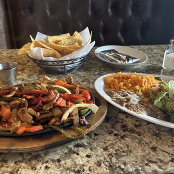 Tres Potrillos - Chicken Fajitas - Mexican Near Me - Beachwood, Ohio Tres Potrillos - Chicken Fajitas - Mexican Near Me - Beachwood, Ohio