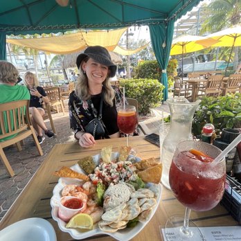 Buzzard's Roost Grill & Pub - Seafood Near Me - Key Largo, Florida