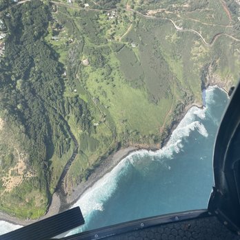 Air Maui Helicopter Tours - Edge open door view - Aerial Tours Near Me - Kahului, Hawaii Air Maui Helicopter Tours - Edge open door view - Aerial Tours Near Me - Kahului, Hawaii