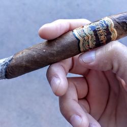 La Habra Tobacconist - Casa Fuente