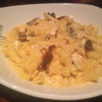 Yard House - Mac N Cheese - New American Near Me - Atlanta, Georgia Yard House - Mac N Cheese - New American Near Me - Atlanta, Georgia