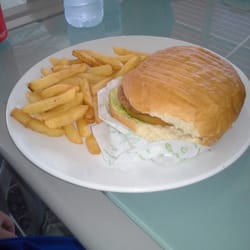 Roma Cafe - Hamburger with fries