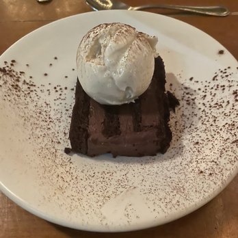 Town Hall - Decadent Chocolate Cake - New American Near Me - San Francisco, California Town Hall - Decadent Chocolate Cake - New American Near Me - San Francisco, California