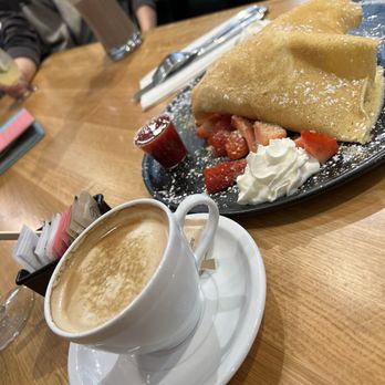 D Spot Dessert Cafe - cappuccino - Desserts Near Me - Mississauga, Ontario
