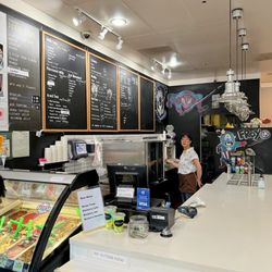 Honey Berry Evergreen - Inside, the proprietor