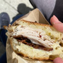 Avedano's Holly Park Market