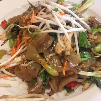 Elephant Cafe - Pad Kew Mao noodles - Thai Near Me - Lake Forest, California Elephant Cafe - Pad Kew Mao noodles - Thai Near Me - Lake Forest, California