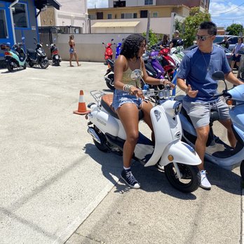Apex Mopeds - Honolulu - They worked side by side to get her ready!! - Motorcycle Dealers Near Me - Honolulu, Hawaii