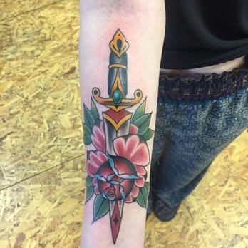 12 Volt Tattoo - Tattoo Near Me - Chico, California