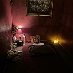 Massage room for one