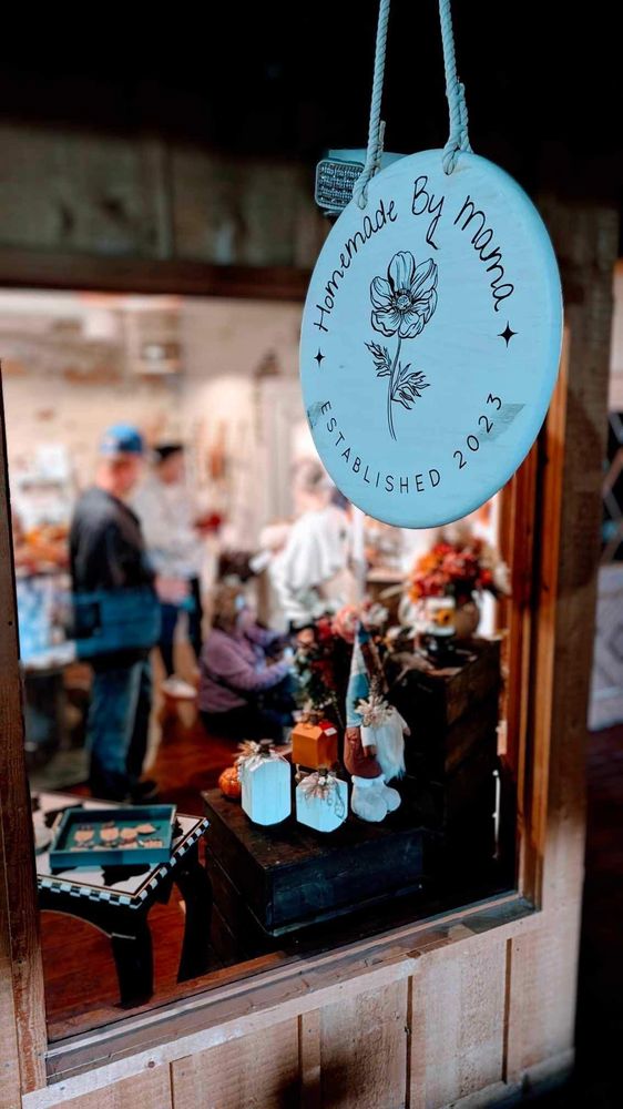 Homemade By Mama Store Logo