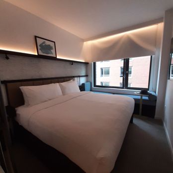 Arlo Midtown - King size bed - Hotels Near Me - New York, New York