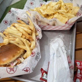 Starr Hill Biergarten - BBQ Pulled Chicken - Beer Gardens Near Me - Tysons, Virginia