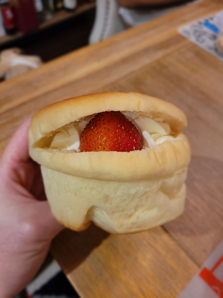 Mahoroba Japanese Bakery