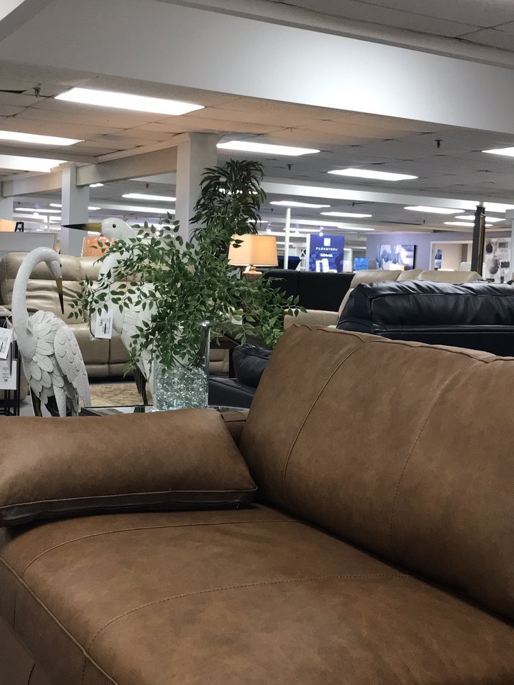 BARROW FINE FURNITURE Updated September 2024 1784 W I65 Service Rd